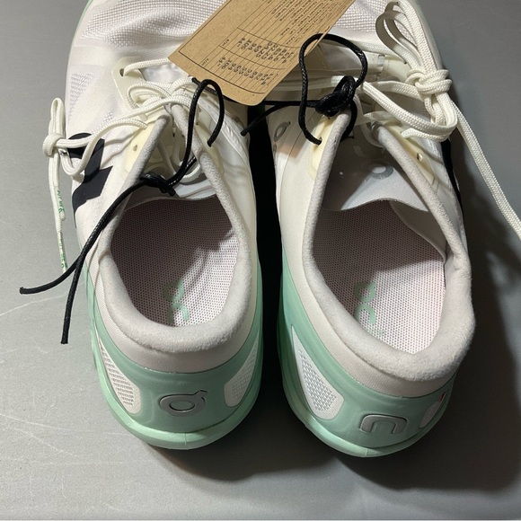 NWT On Running Cloudventure Peak Speed 2 Size 9 - Picture 9 of 11
